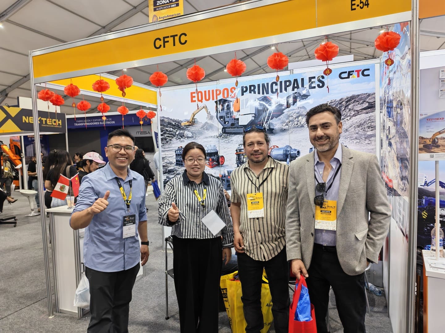 Konsultasi pengunjung EXPOMINA 2026